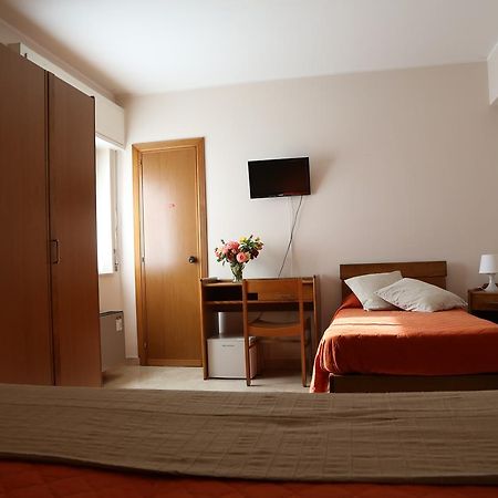 Hotel Villa Mater Catania-Fontanarossai nemzetközi repülőtér Kültér fotó