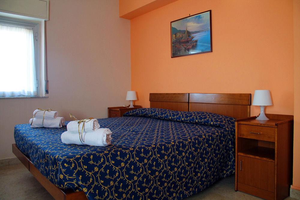 Hotel Villa Mater Catania-Fontanarossai nemzetközi repülőtér Kültér fotó
