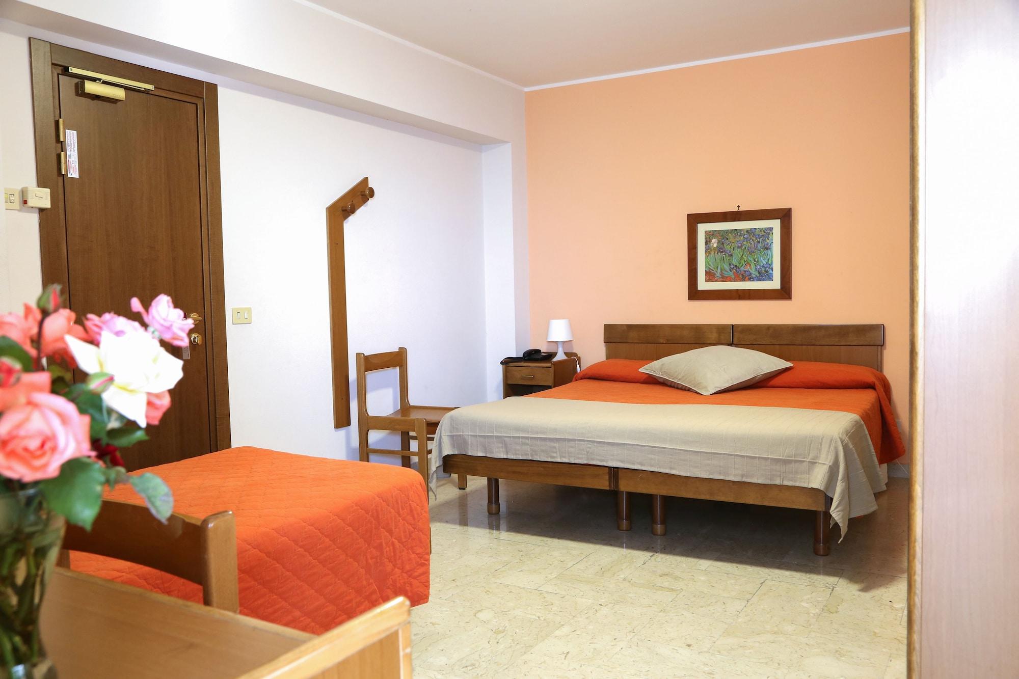 Hotel Villa Mater Catania-Fontanarossai nemzetközi repülőtér Kültér fotó