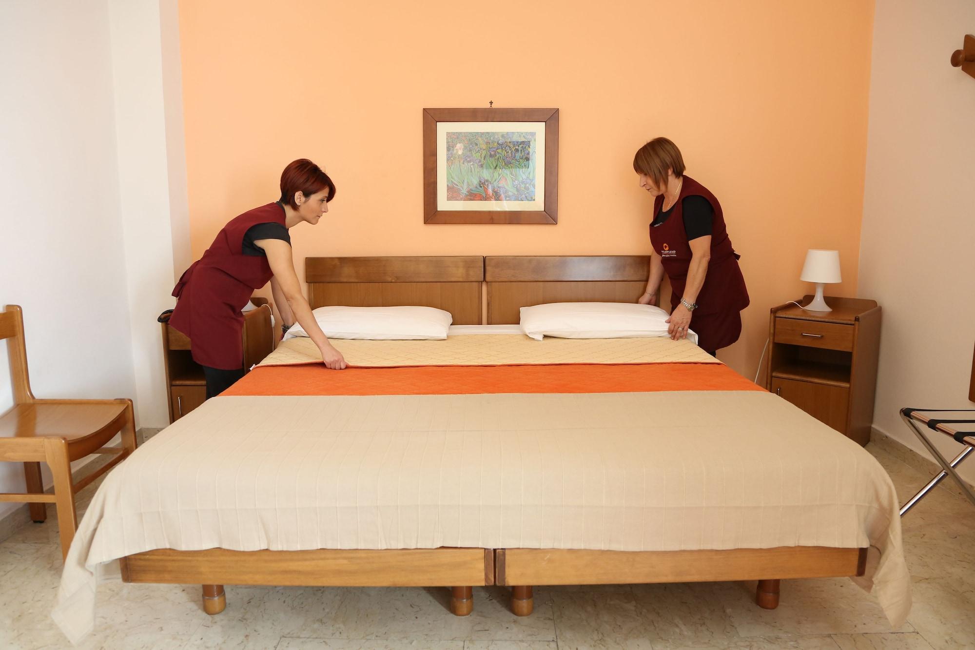 Hotel Villa Mater Catania-Fontanarossai nemzetközi repülőtér Kültér fotó