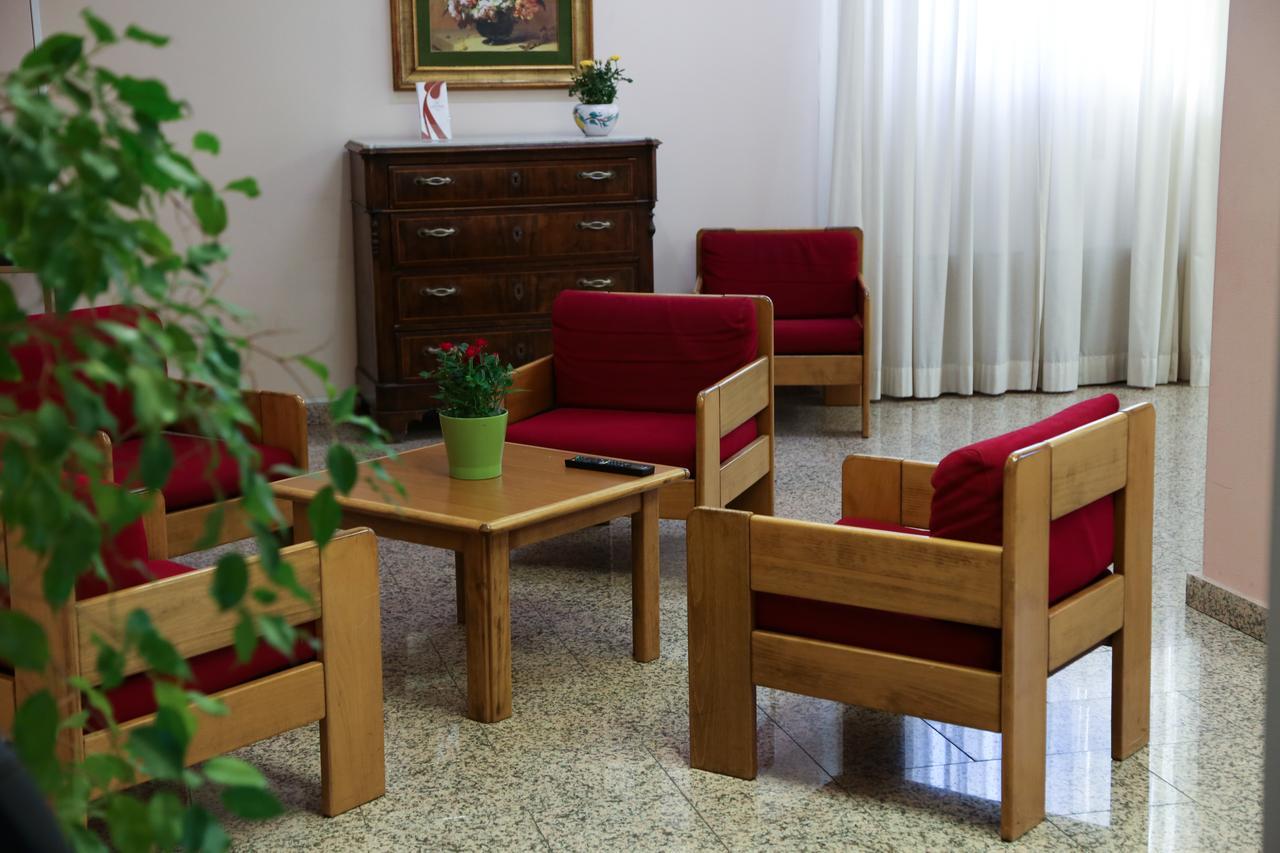 Hotel Villa Mater Catania-Fontanarossai nemzetközi repülőtér Kültér fotó