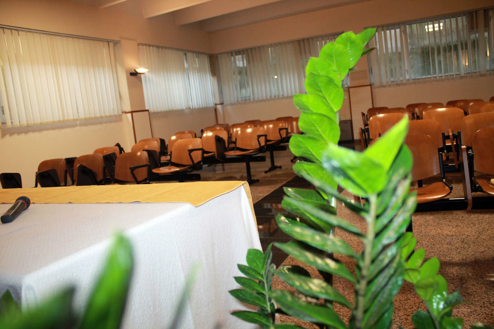 Hotel Villa Mater Catania-Fontanarossai nemzetközi repülőtér Kültér fotó
