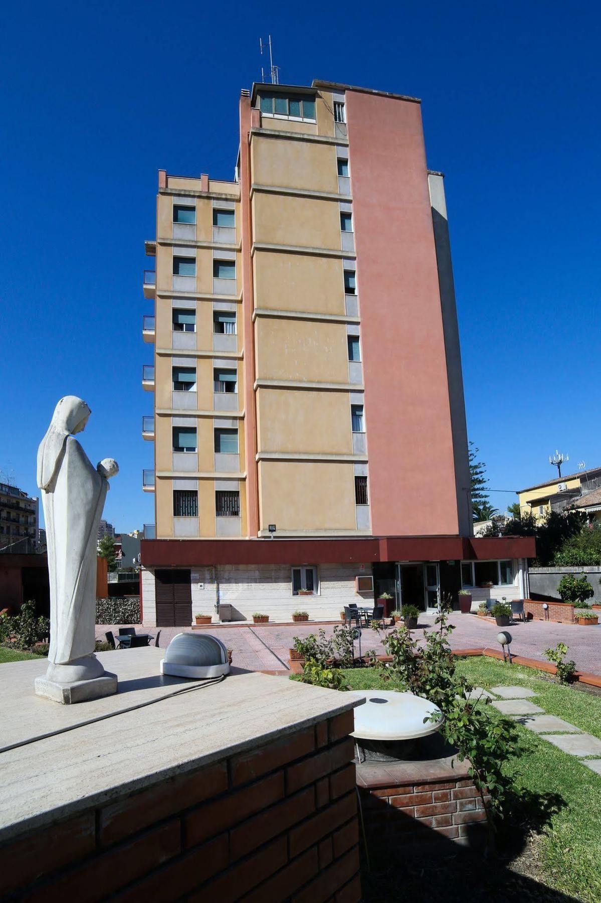 Hotel Villa Mater Catania-Fontanarossai nemzetközi repülőtér Kültér fotó
