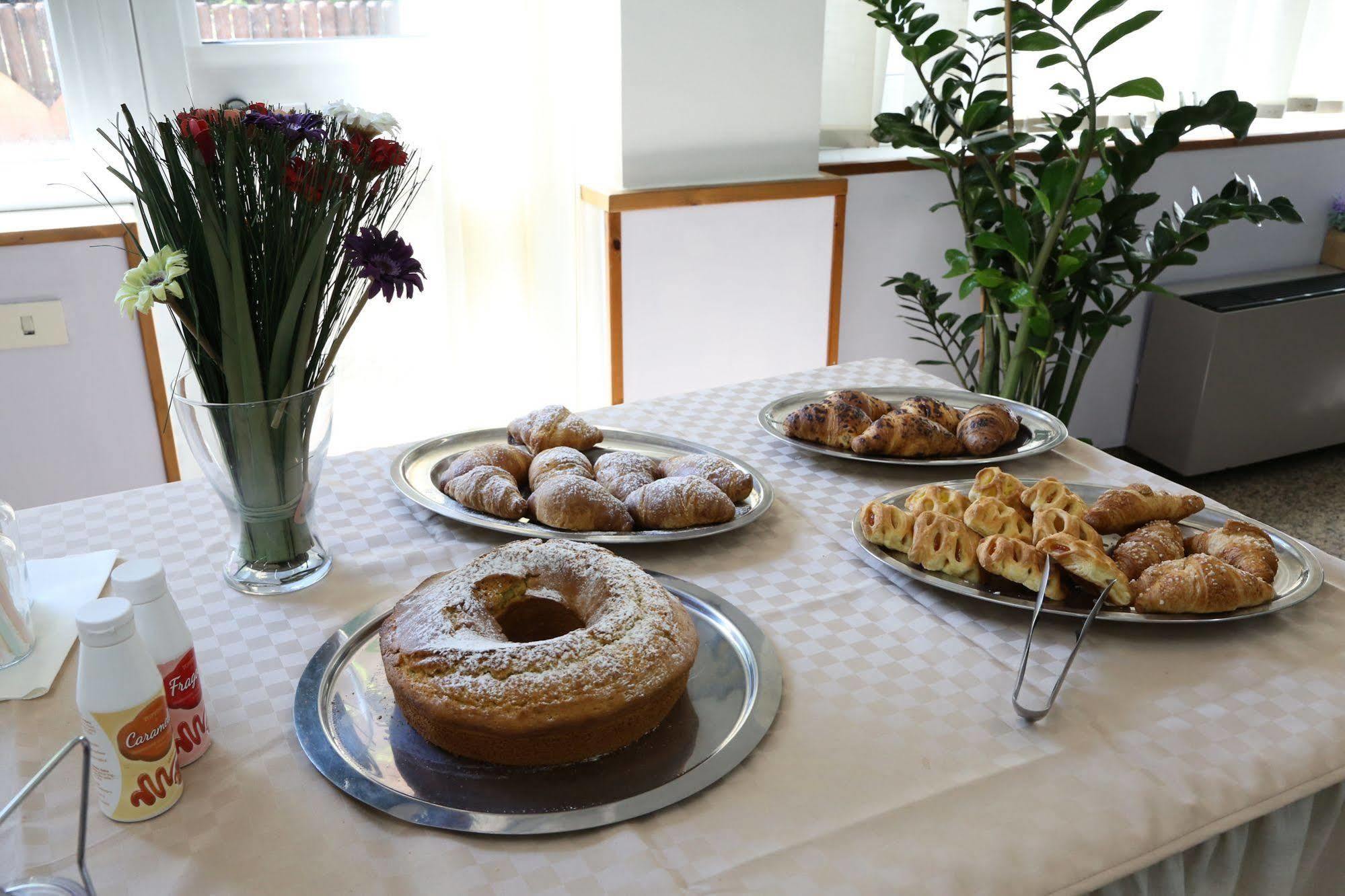 Hotel Villa Mater Catania-Fontanarossai nemzetközi repülőtér Kültér fotó