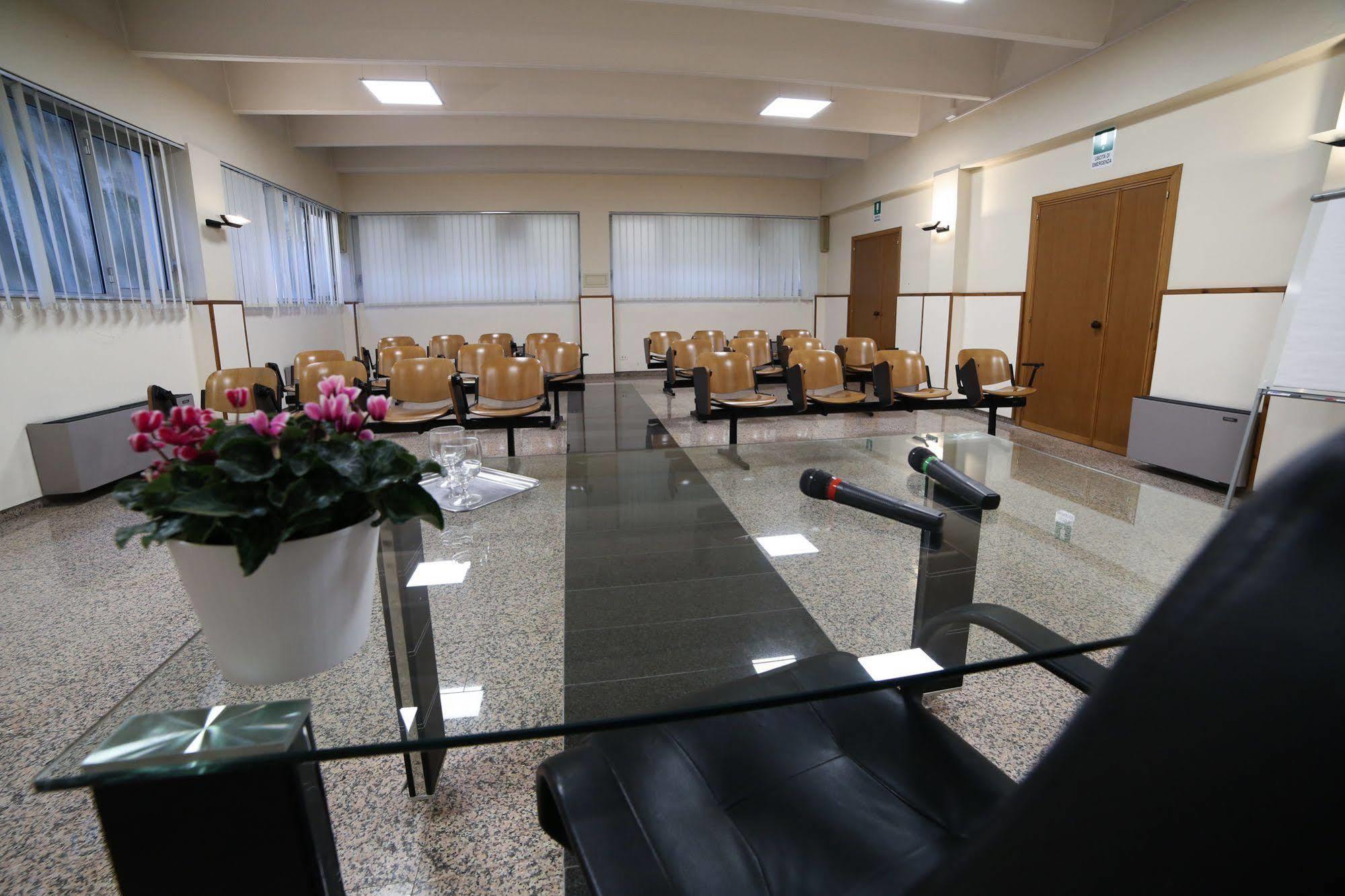 Hotel Villa Mater Catania-Fontanarossai nemzetközi repülőtér Kültér fotó