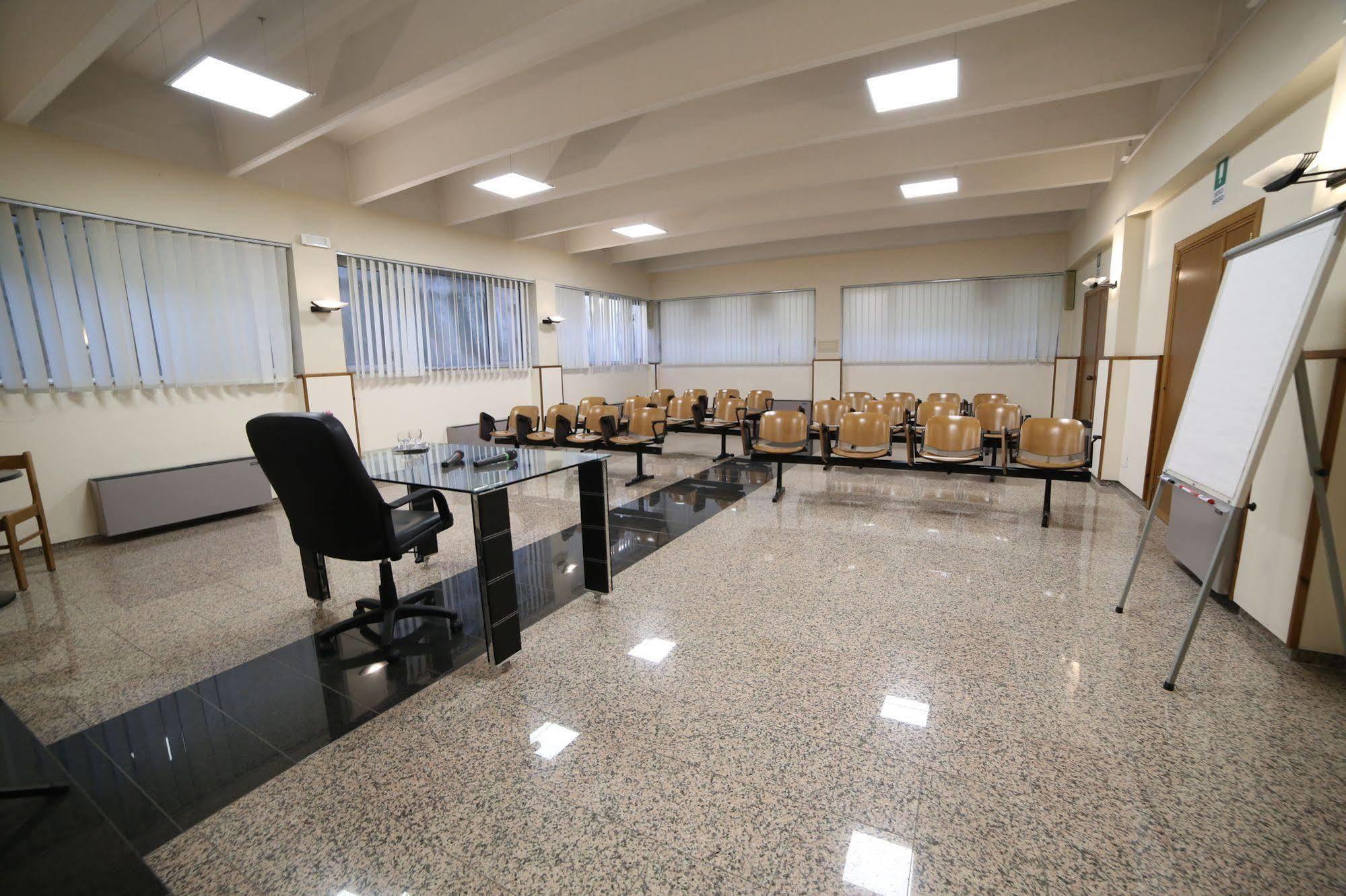 Hotel Villa Mater Catania-Fontanarossai nemzetközi repülőtér Kültér fotó